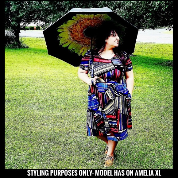 Size XL purple w/red flower Amelia w/pockets - Picture 4 of 8